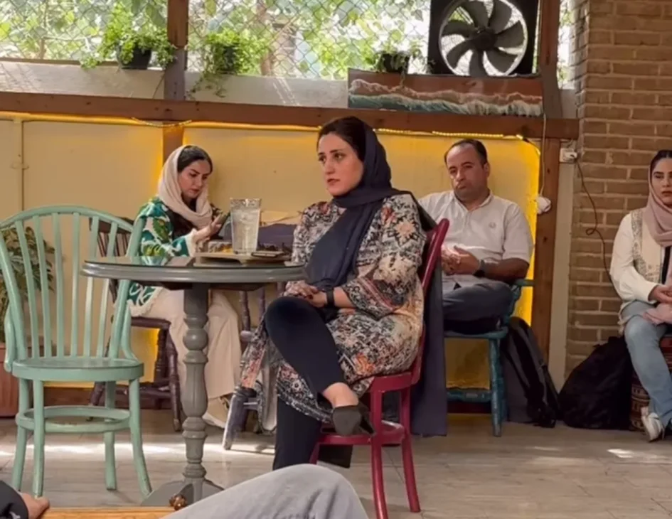 زهرا آروز وصله چی